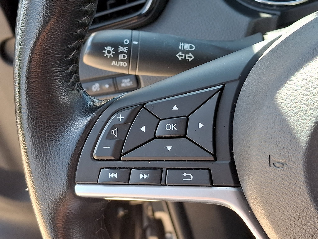 Used 2020 Nissan Rogue SV FWD image 20