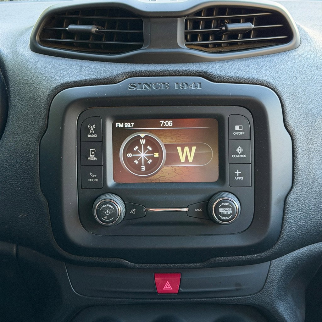 Used 2017 Jeep Renegade Sport w/ Power & Air Group FWD image 26