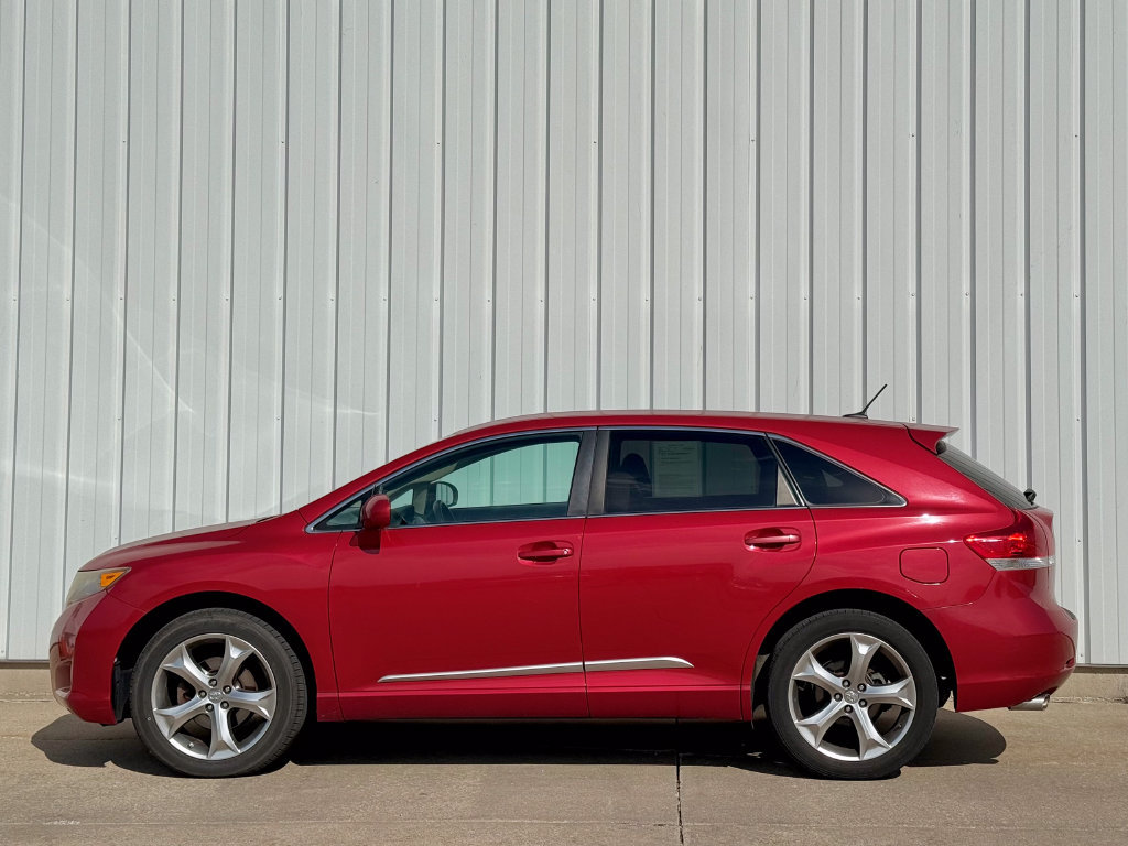Used 2011 Toyota Venza FWD image 3