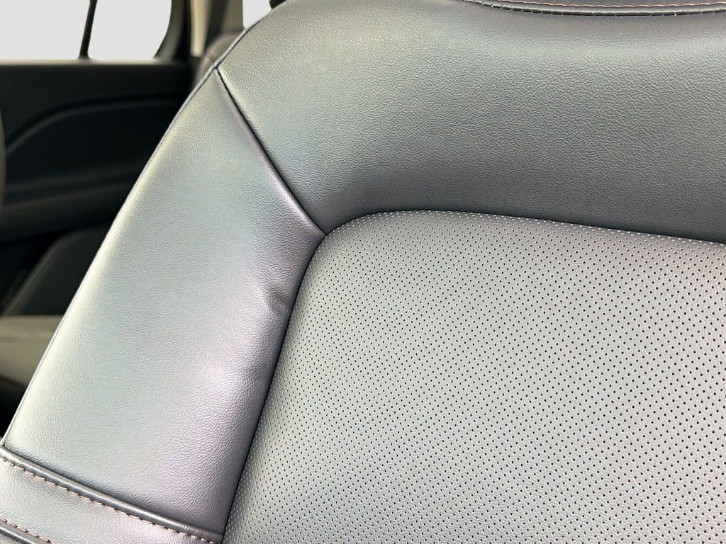 New 2026 Lincoln Aviator AWD image 22