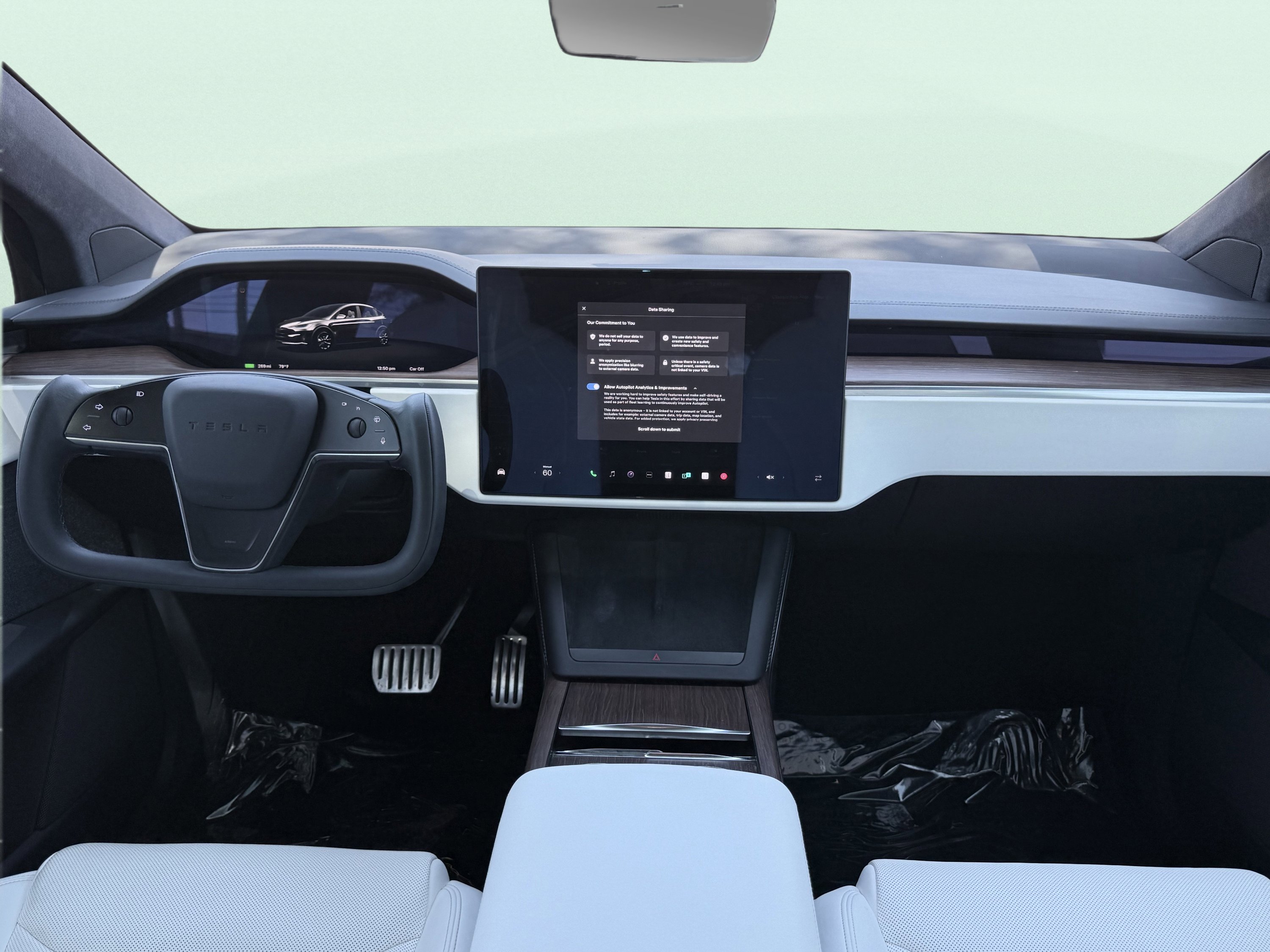 Used 2022 Tesla Model X image 60