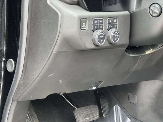 Used 2024 Chevrolet Silverado 1500 High Country w/ High Country Premium Package AWD/4WD image 30