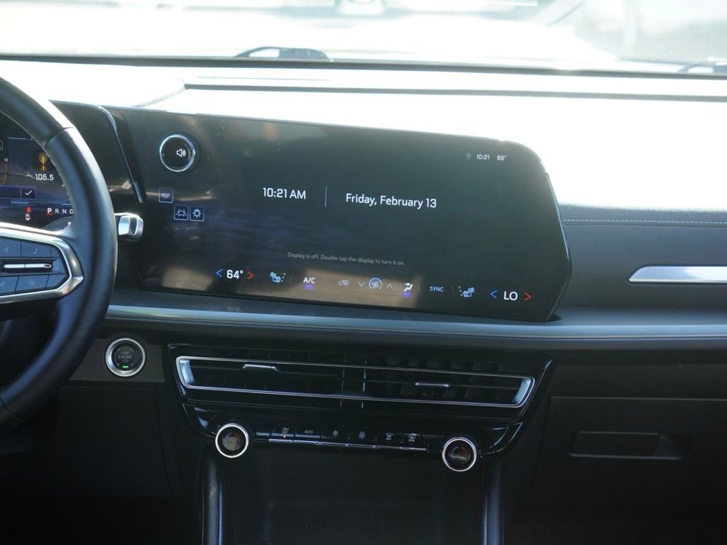 Used 2025 Chevrolet Traverse LT w/ Driver Confidence Package image 25