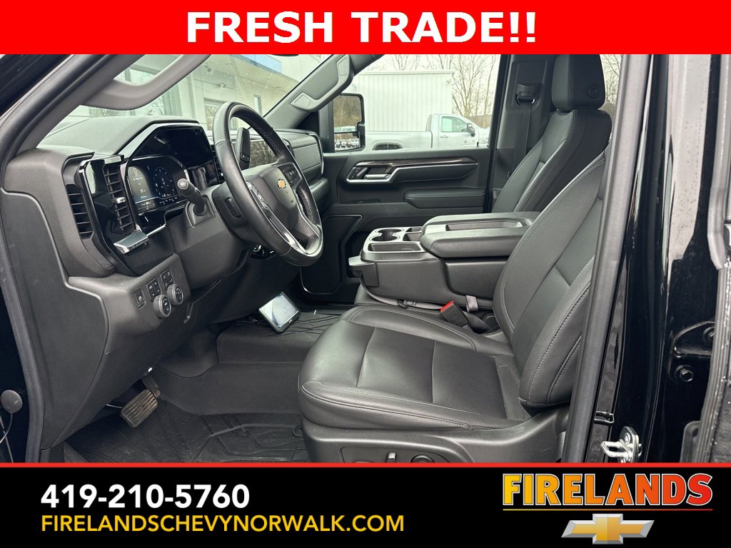 Used 2024 Chevrolet Silverado 3500 LTZ w/ Snow Plow Prep/Camper Package image 15