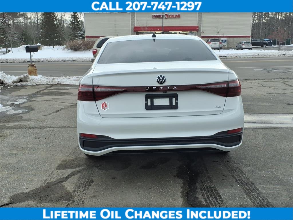 Used 2025 Volkswagen Jetta SE image 6
