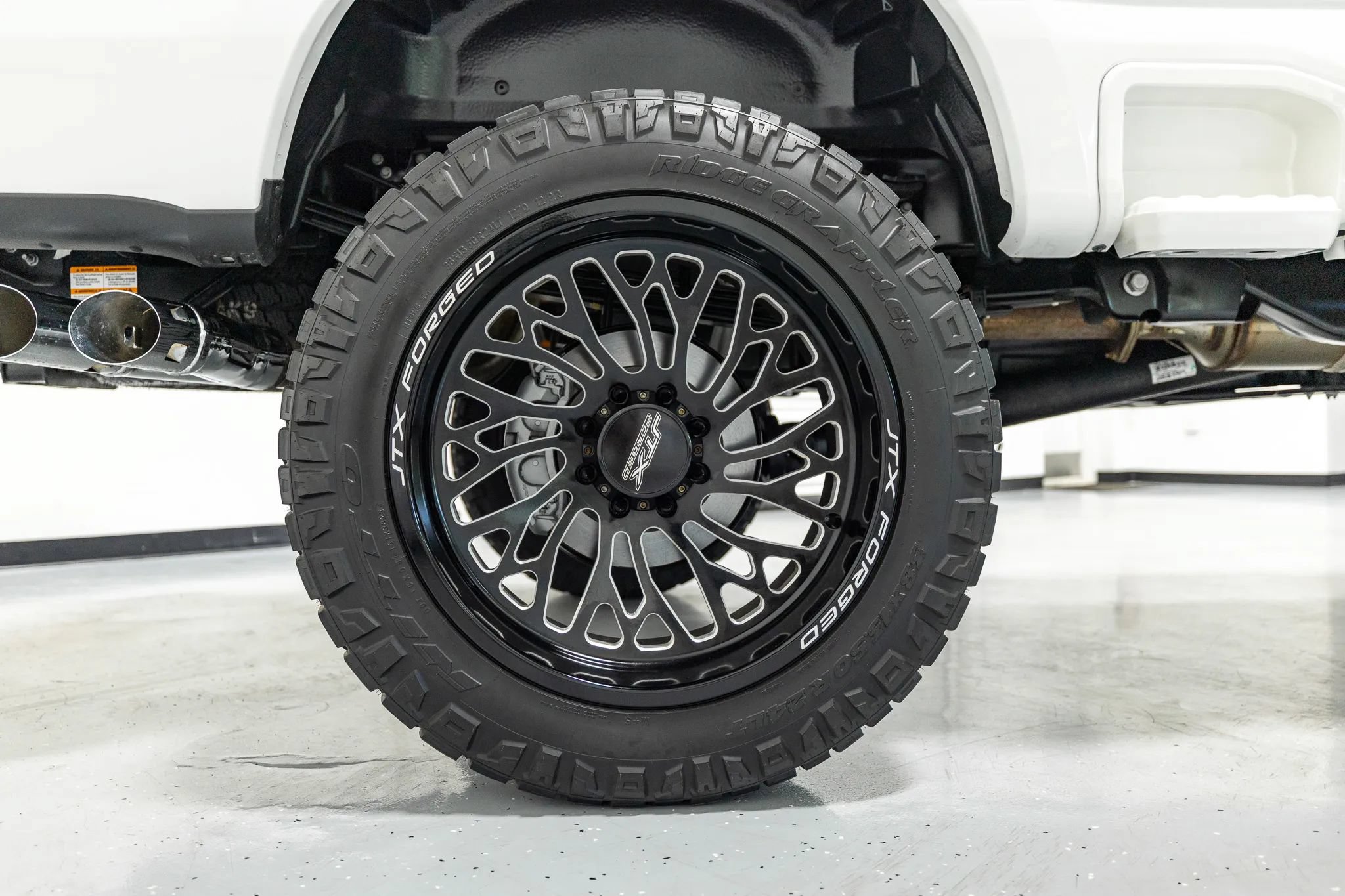 Used 2025 Ford F250 Platinum AWD/4WD image 24