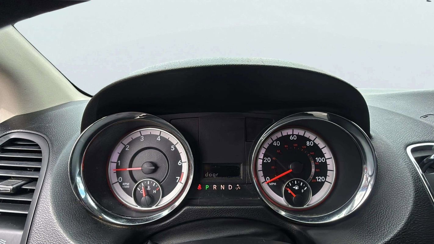 Used 2019 Dodge Grand Caravan SE w/ UConnect Hands-Free Group image 11