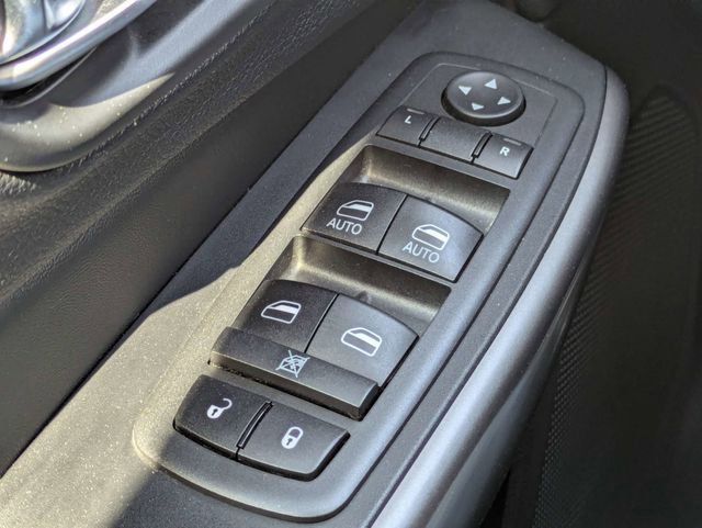 Used 2020 Jeep Cherokee Limited image 23