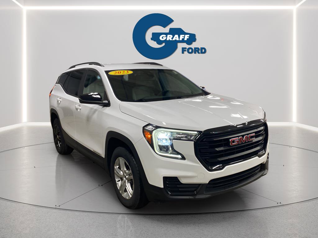 Used 2023 GMC Terrain SLE w/ Driver Convenience Package image 10