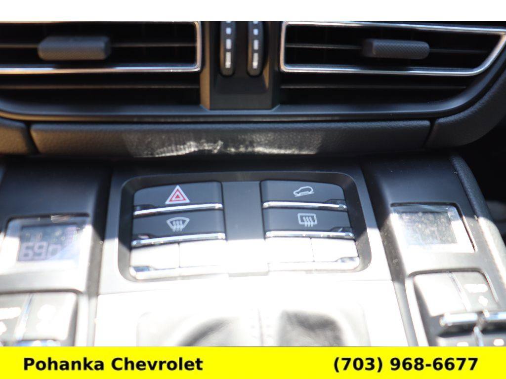 Used 2021 Porsche Macan AWD/4WD image 16