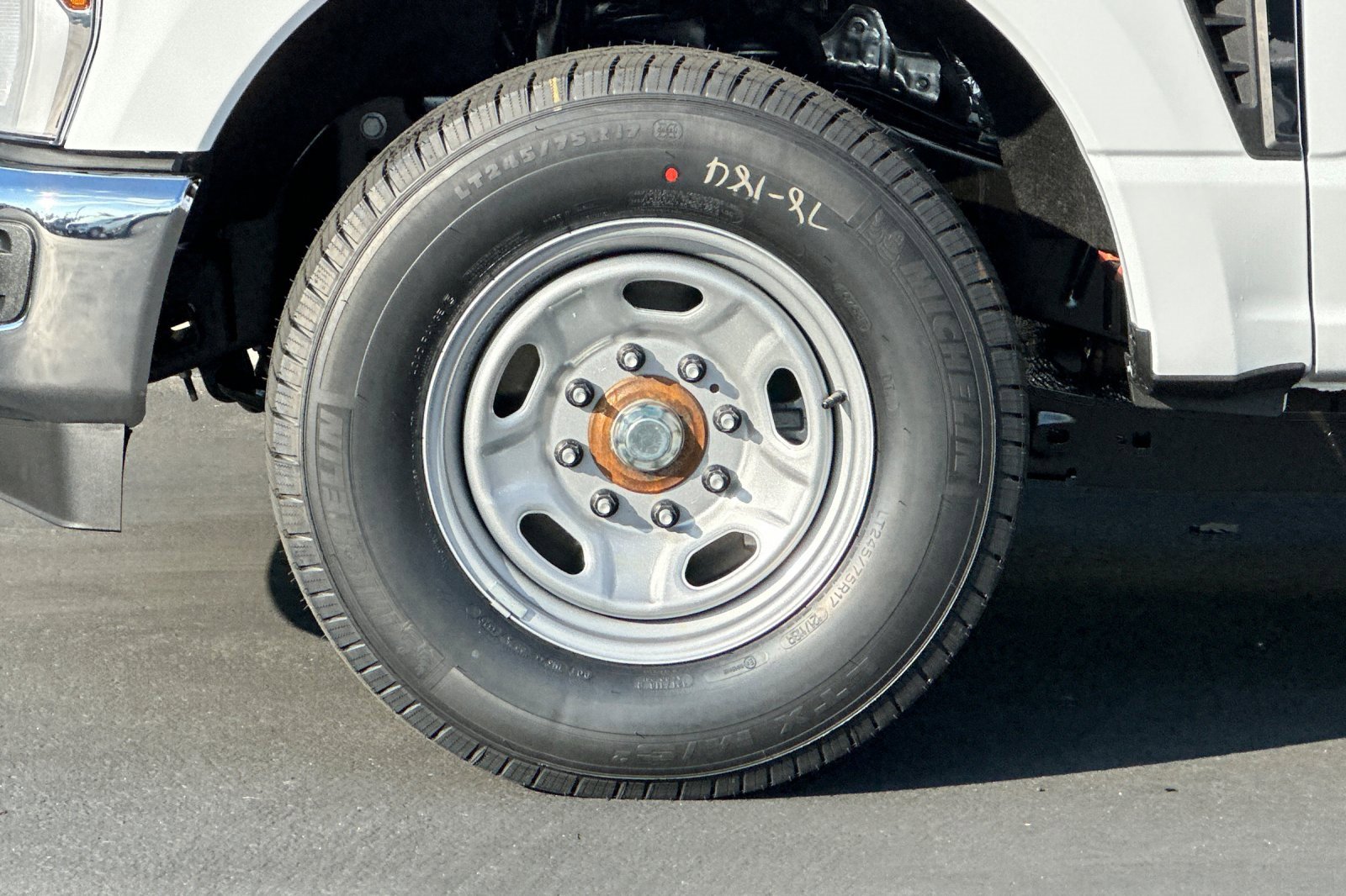 New 2026 Ford F250 XL w/ XL Chrome Package image 22