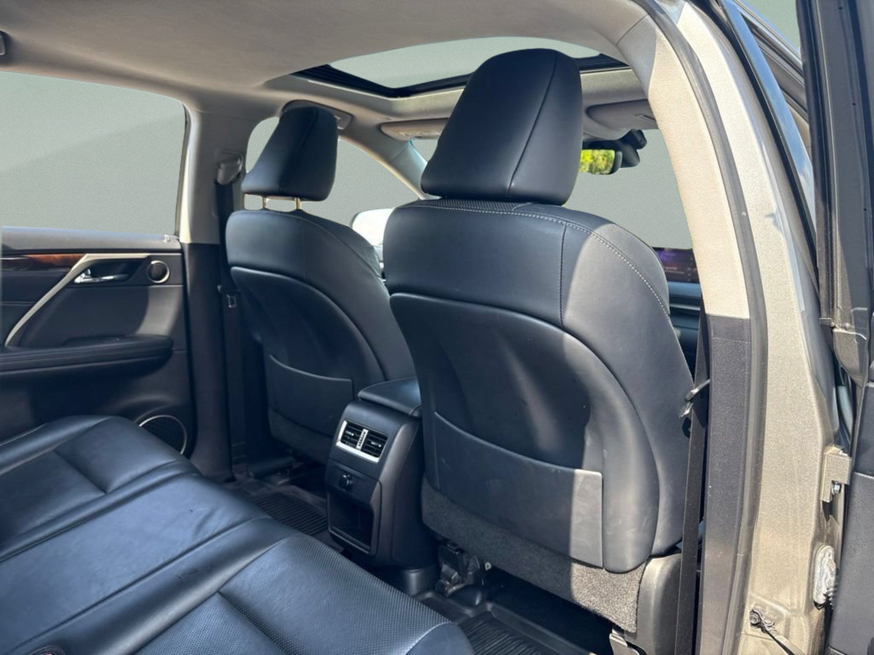 Used 2019 Lexus RX 350 AWD w/ Navigation Package image 27