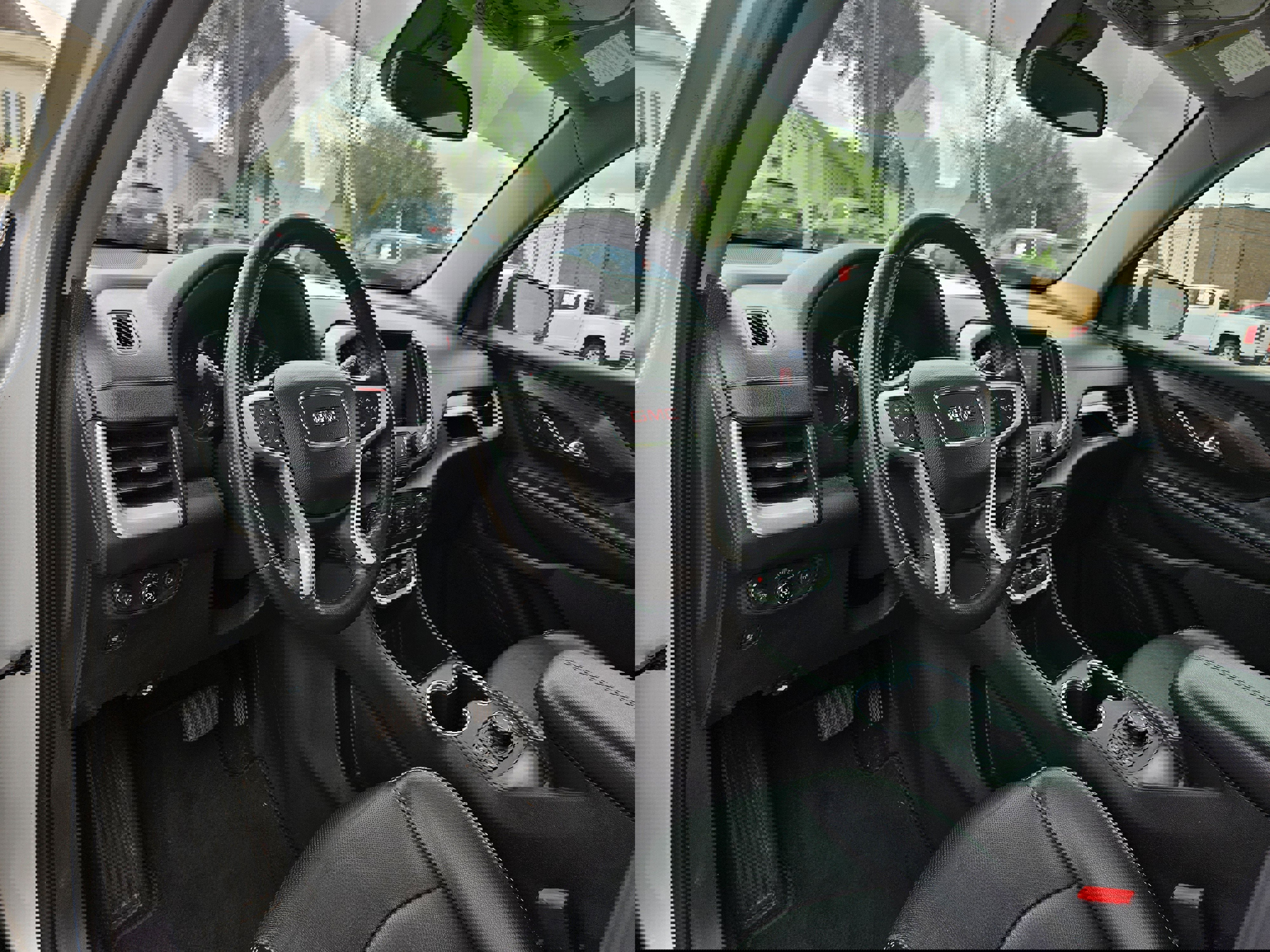 Used 2022 GMC Terrain SLT image 16