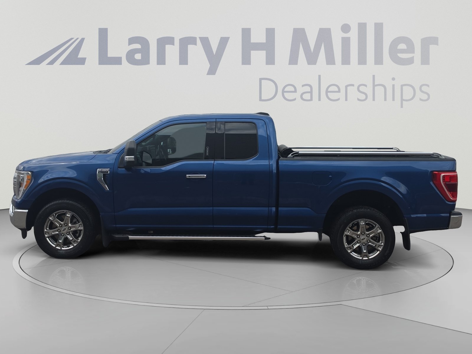 Used 2022 Ford F150 XLT w/ Equipment Group 302A High RWD image 2