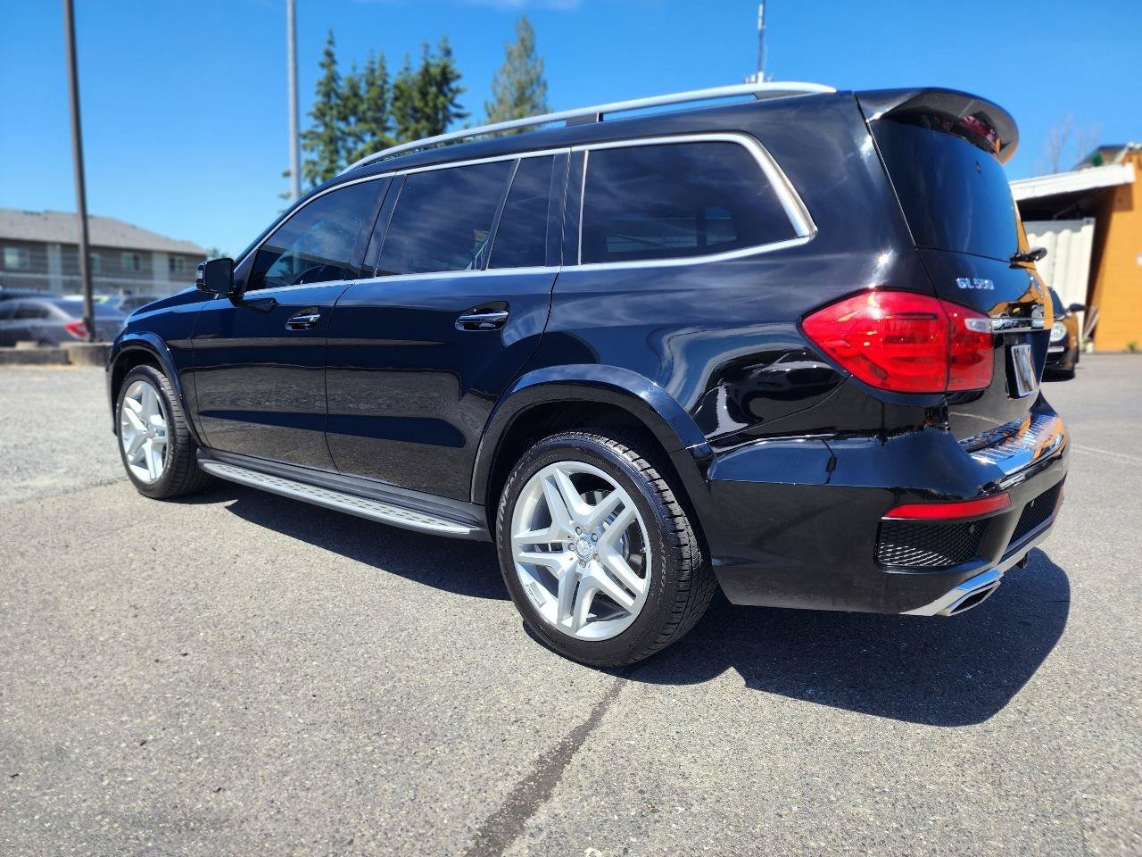 Used 2016 Mercedes-Benz GL 550 4MATIC image 9