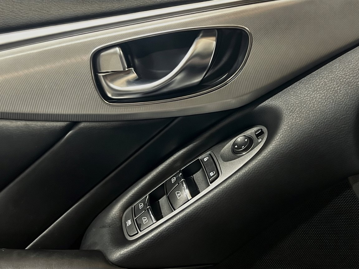 Used 2020 INFINITI Q50 Luxe RWD image 13