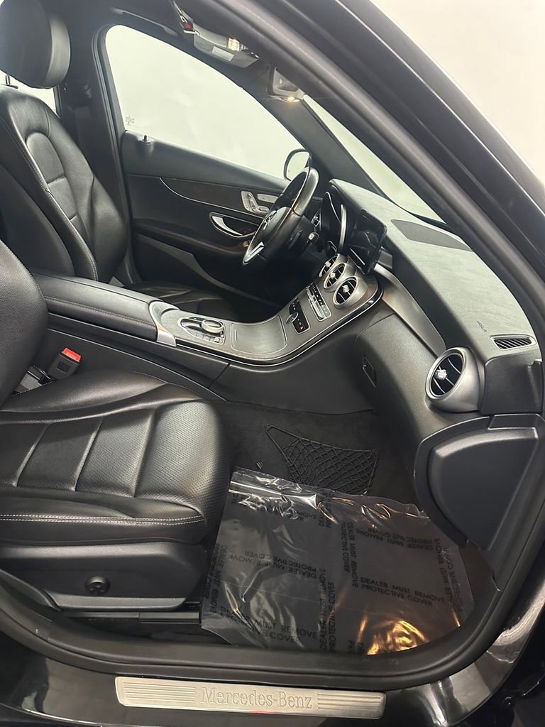 Used 2019 Mercedes-Benz C 300 4MATIC Sedan image 34