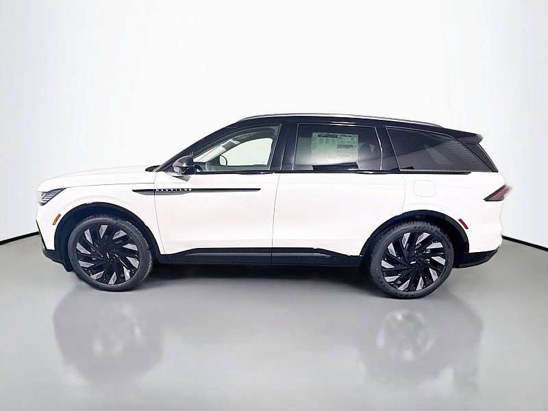 New 2026 Lincoln Nautilus Reserve w/ Jet Appearance Package image 4