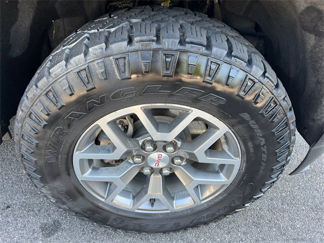 Used 2022 GMC Canyon AT4 w/ Trailering Package image 12