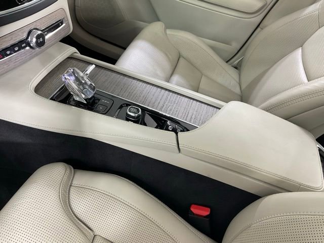 Used 2023 Volvo XC90 T8 Ultimate image 17