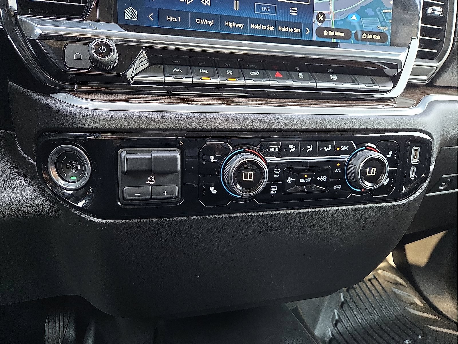 Used 2025 Chevrolet Silverado 1500 LT w/ Safety Package AWD/4WD image 17
