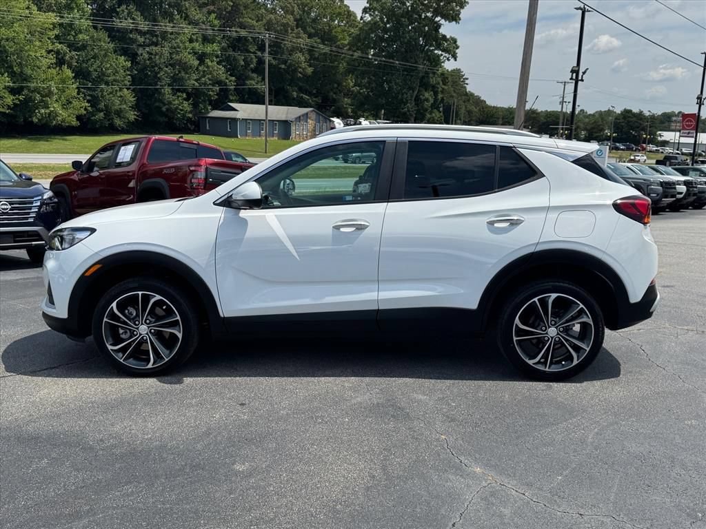 Used 2021 Buick Encore GX Select w/ Advanced Technology Package AWD/4WD image 6