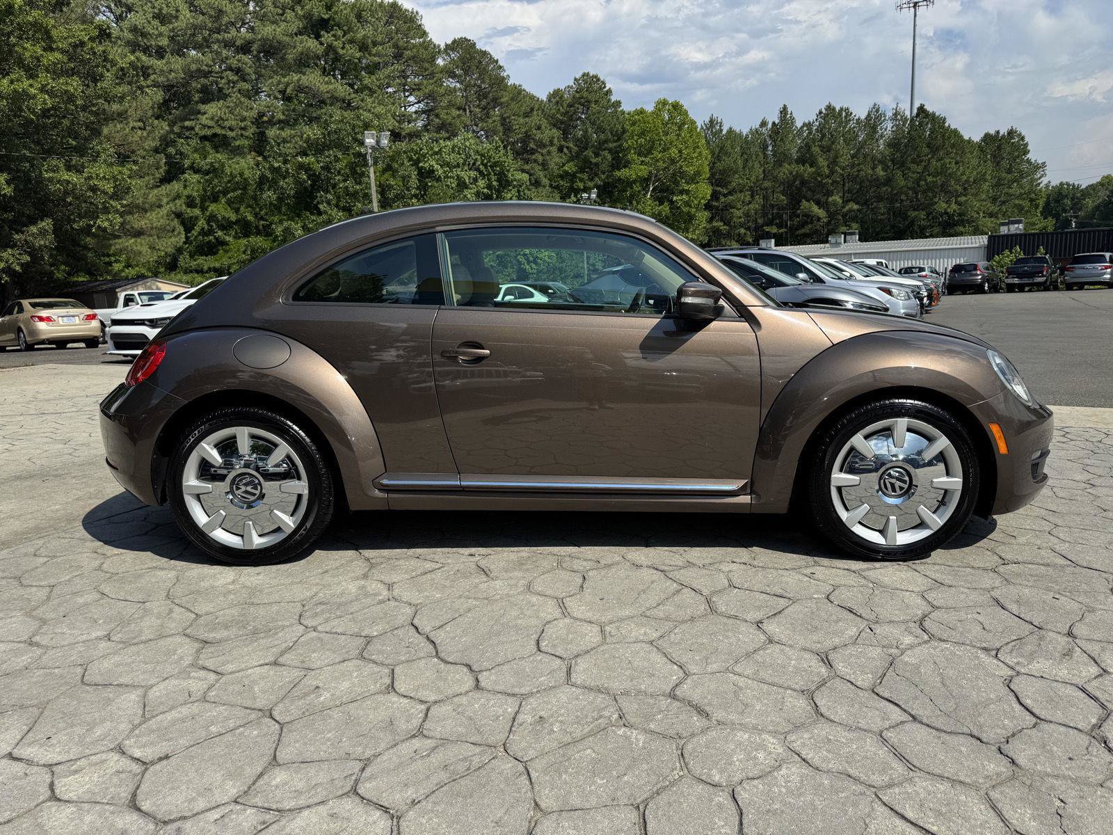 Used 2015 Volkswagen Beetle 1.8T FWD image 17