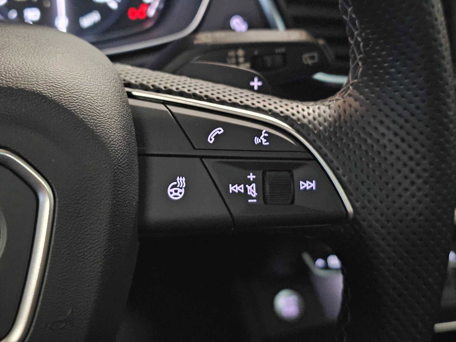 Used 2023 Audi SQ5 Premium w/ Convenience Package image 28