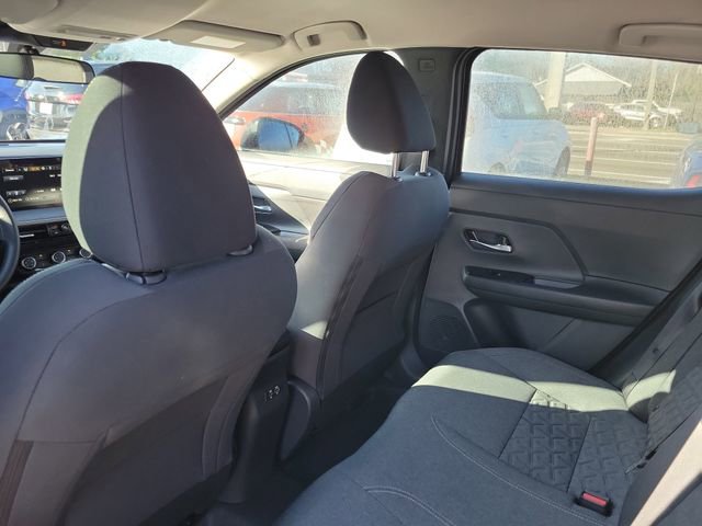 Used 2025 Nissan Kicks SV w/ Charging Package FWD image 27
