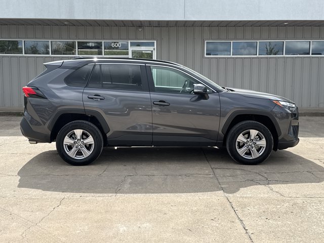 Used 2025 Toyota RAV4 XLE FWD image 2