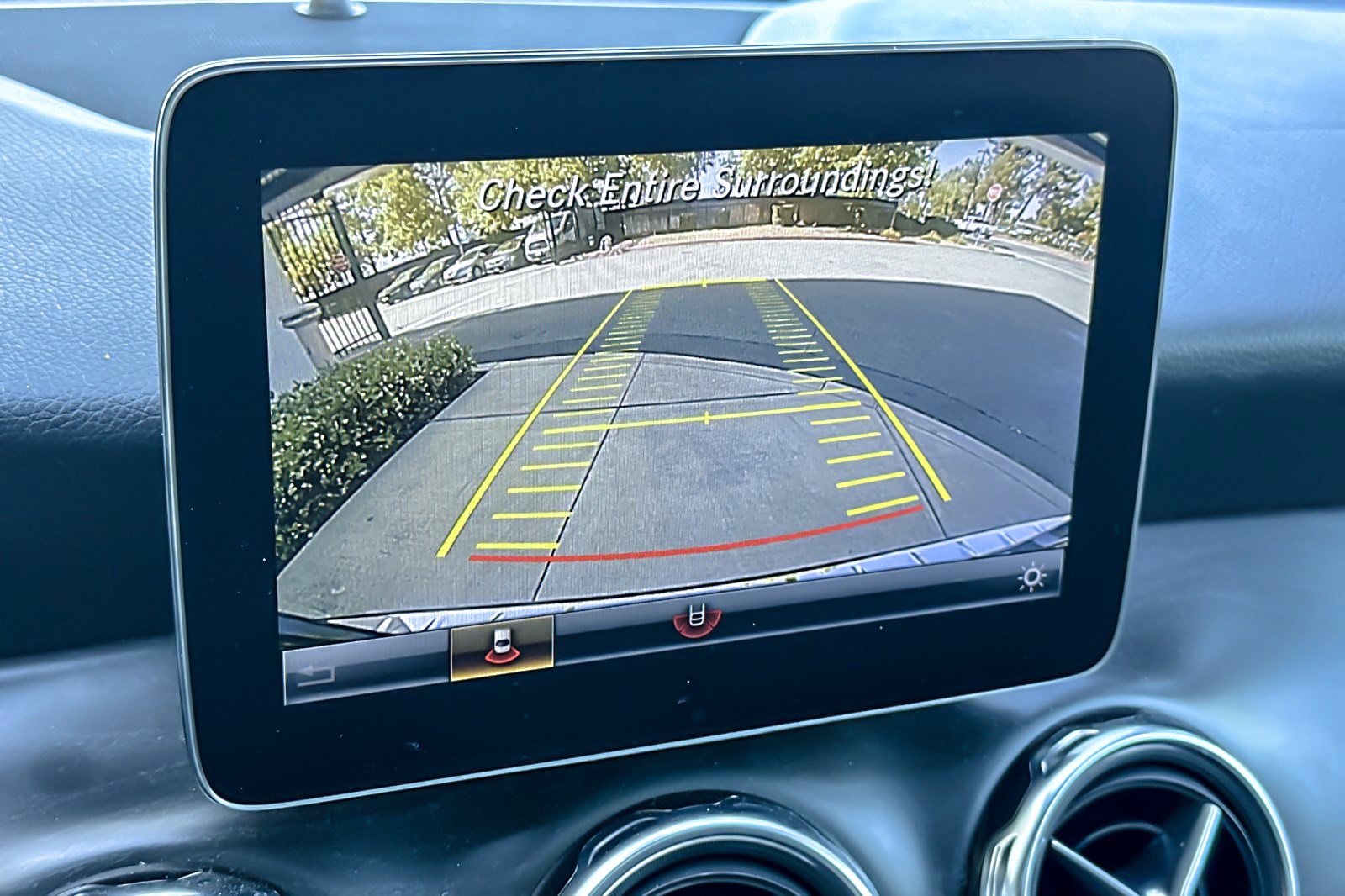 Used 2018 Mercedes-Benz GLA 250 4MATIC image 26