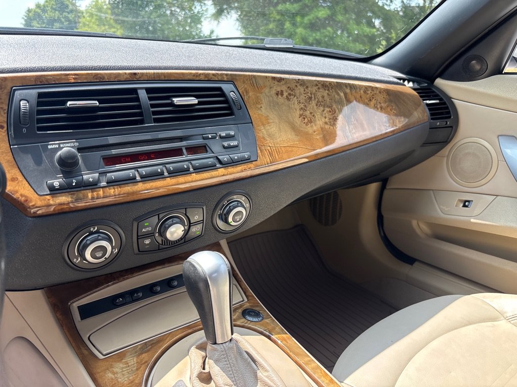 Used 2008 BMW Z4 3.0i RWD image 13