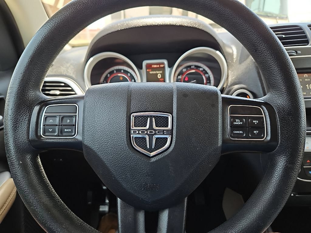 Used 2020 Dodge Journey SE FWD image 30