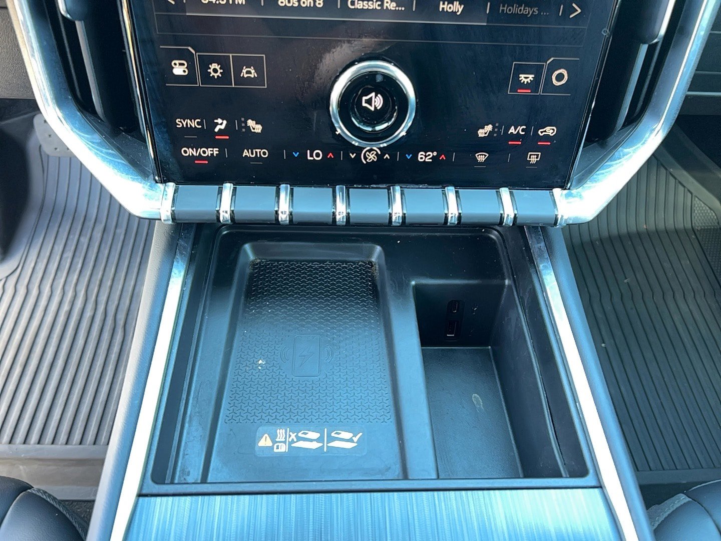 Used 2024 GMC Acadia Elevation w/ Black Edition FWD image 19