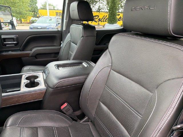 Used 2017 GMC Sierra 3500 Denali w/ Duramax Plus Package AWD/4WD image 18