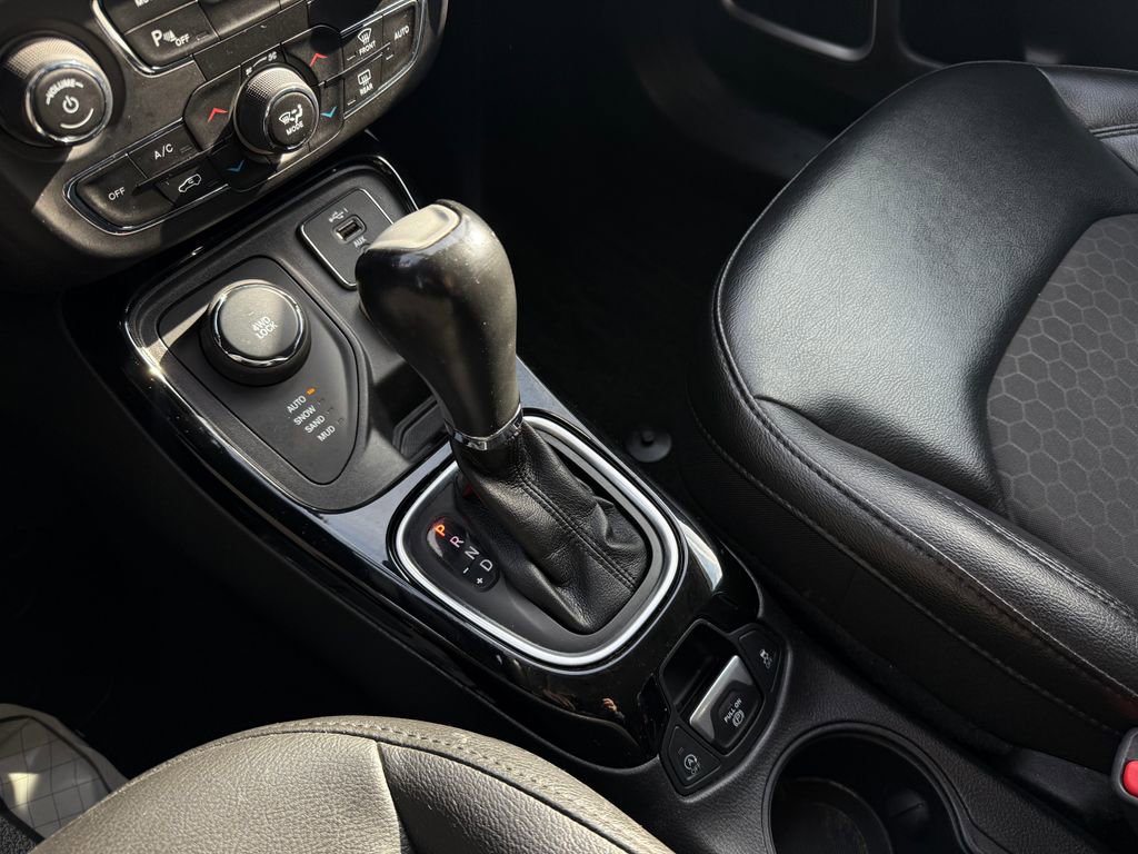 Used 2020 Jeep Compass Latitude image 27