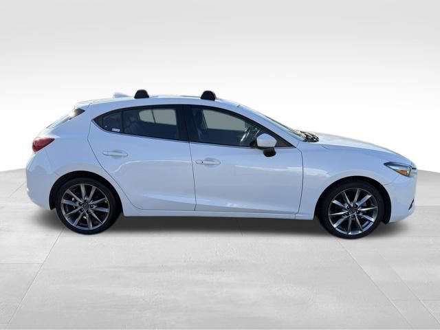 Used 2018 MAZDA MAZDA3 Touring image 11