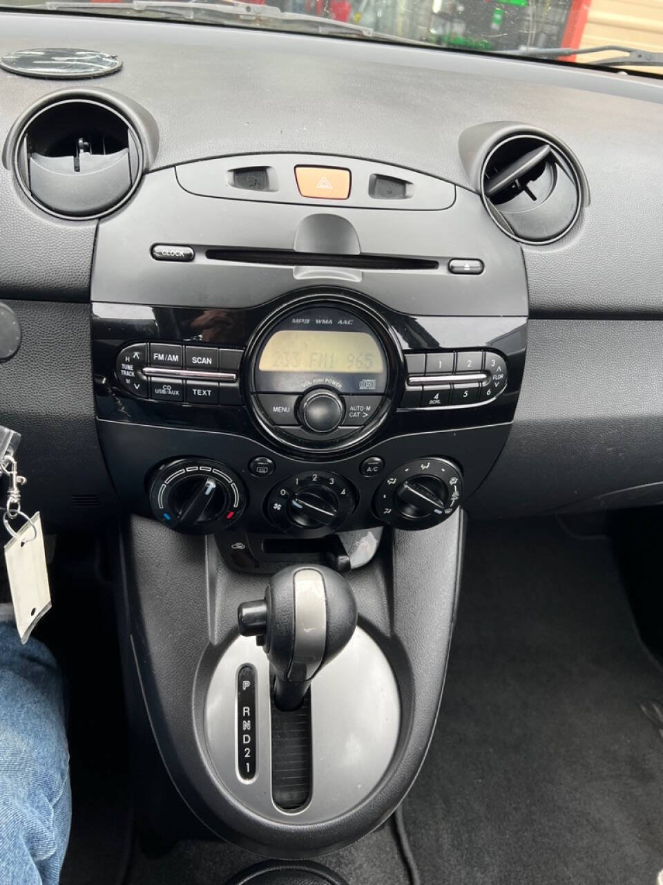 Used 2014 MAZDA MAZDA2 Touring FWD image 36