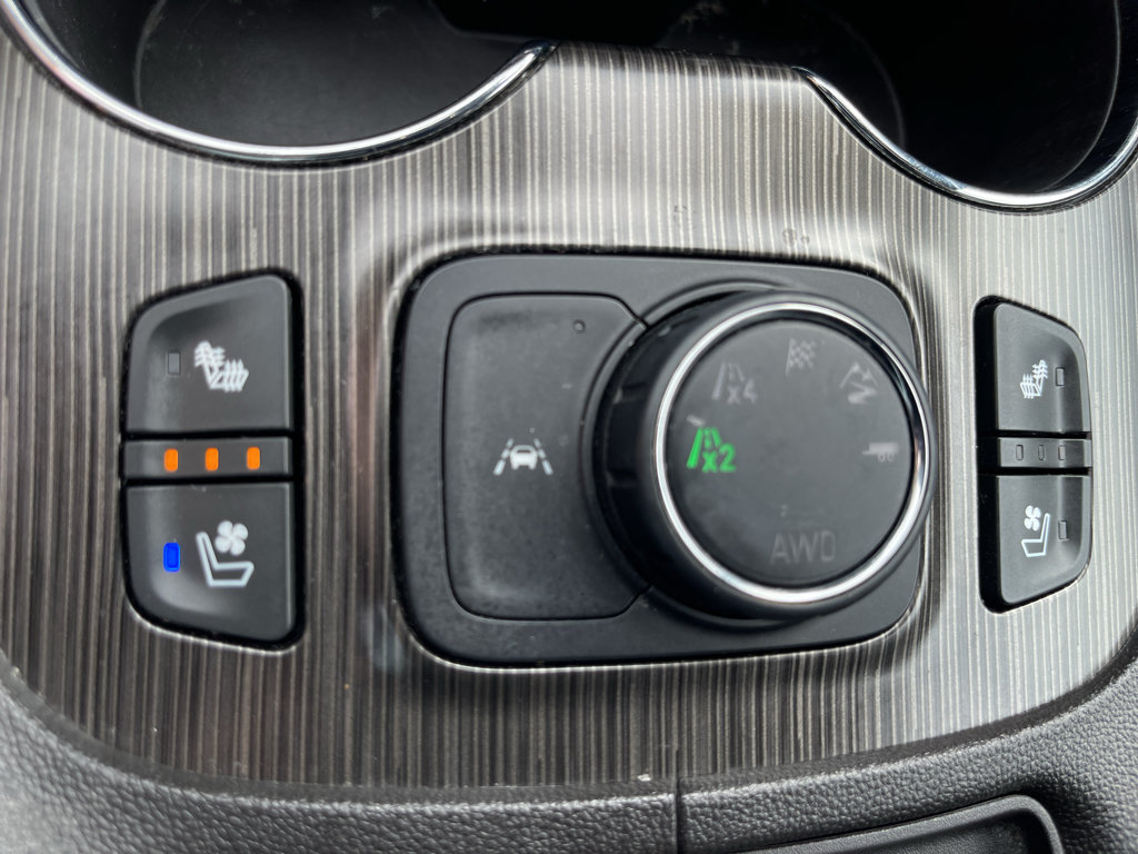 Used 2023 GMC Acadia SLT w/ Elevation Edition AWD/4WD image 30