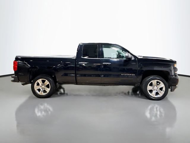 Used 2018 Chevrolet Silverado 1500 Custom w/ Custom Value Package image 6