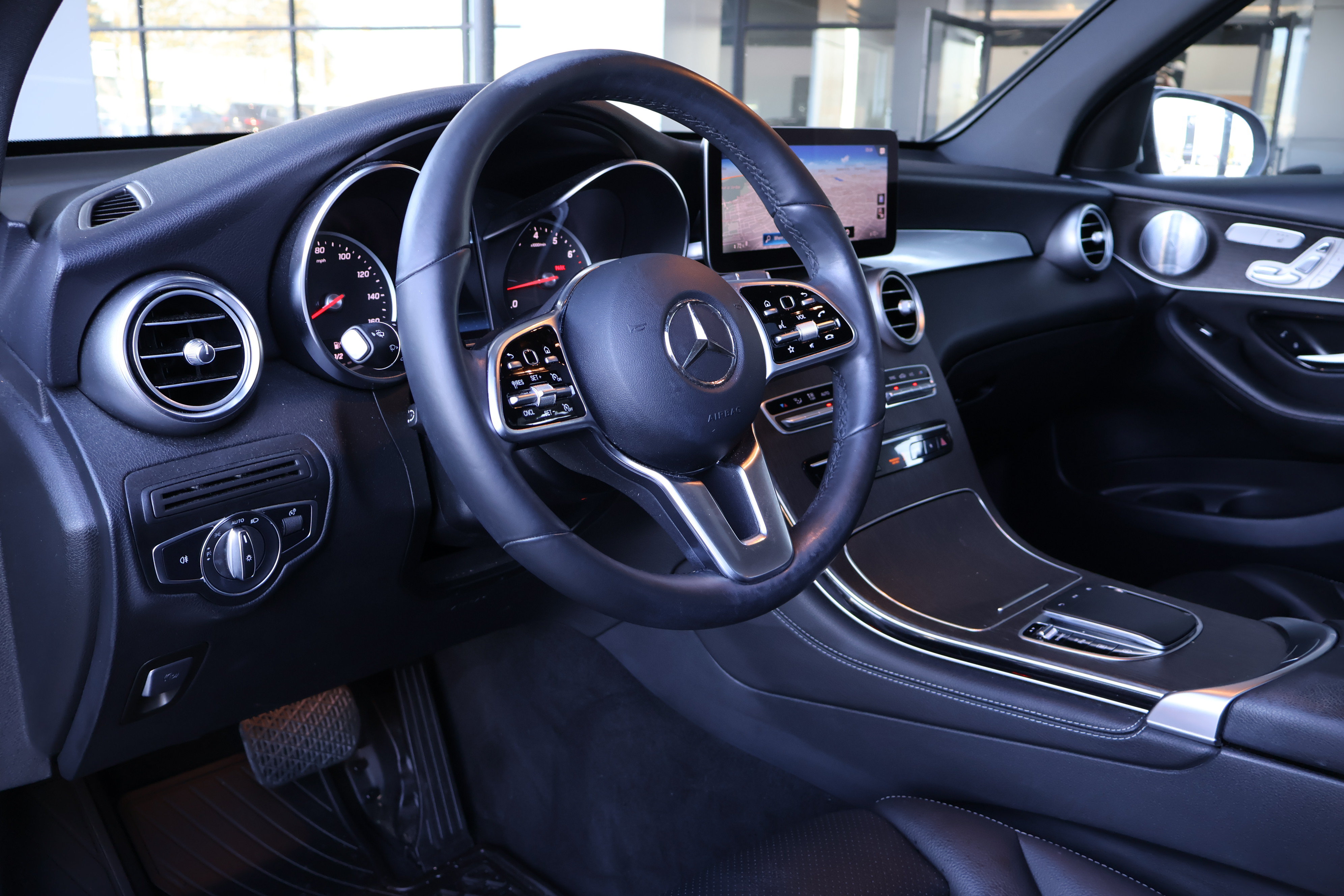 Used 2020 Mercedes-Benz GLC 300 image 12