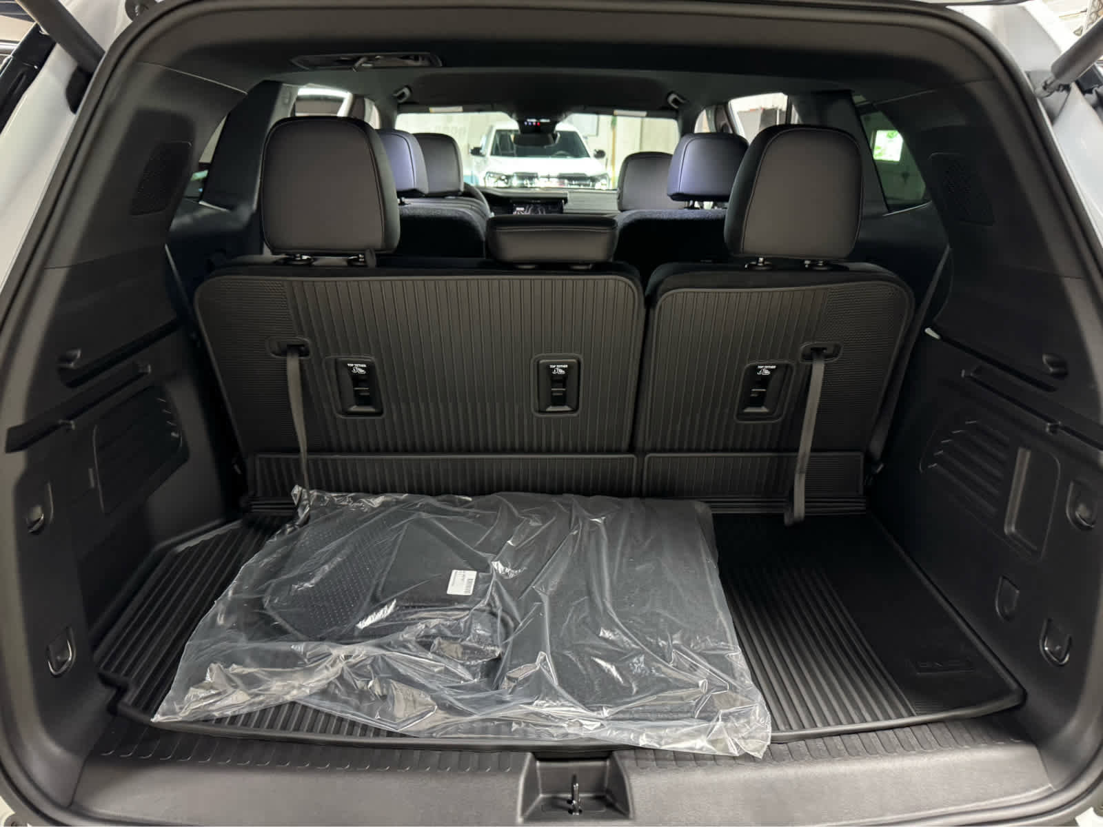 New 2026 GMC Acadia Elevation image 13