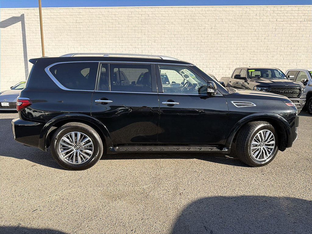 Used 2024 Nissan Armada SL w/ Captain's Chairs Package RWD image 4
