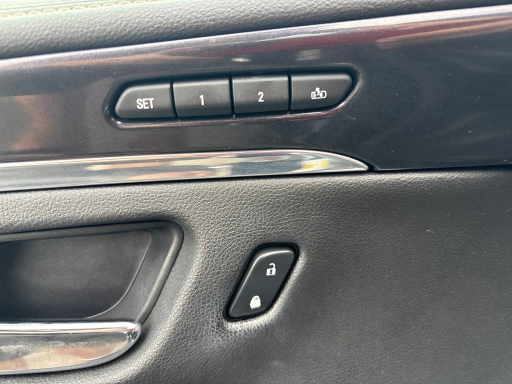 Used 2015 Chevrolet Impala LTZ FWD image 16