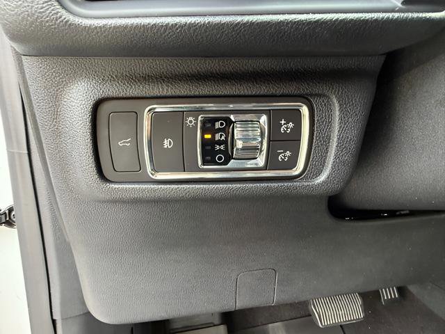 Used 2020 Lincoln Corsair Reserve w/ Equipment Group 201A image 25