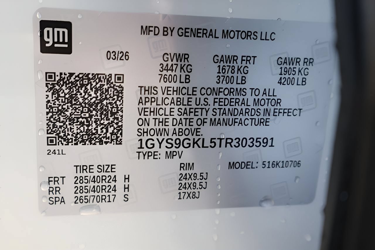 Used 2026 Cadillac Escalade Platinum Sport w/ LPO, ONYX Package AWD/4WD image 31