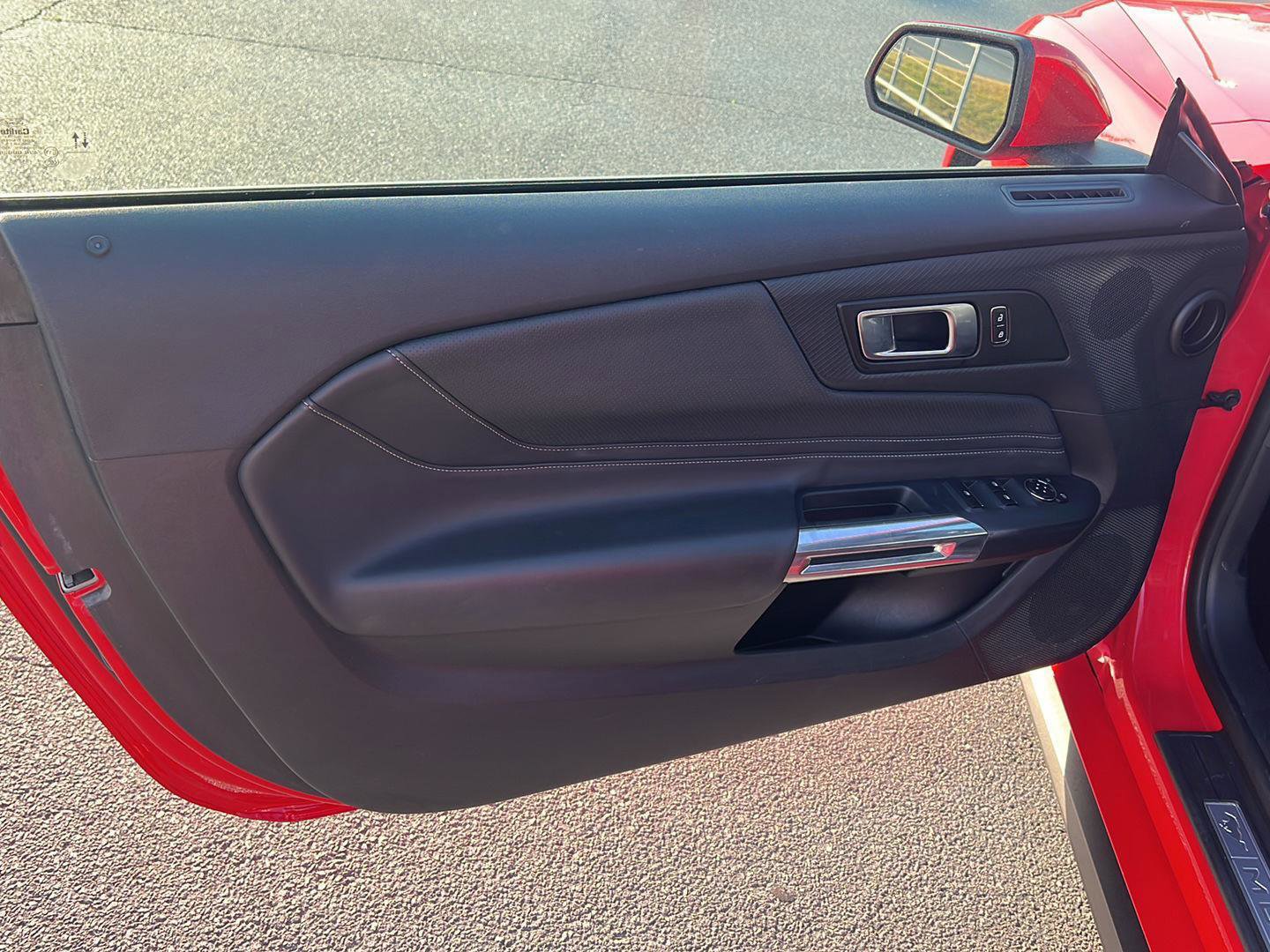 Used 2025 Ford Mustang Premium image 15