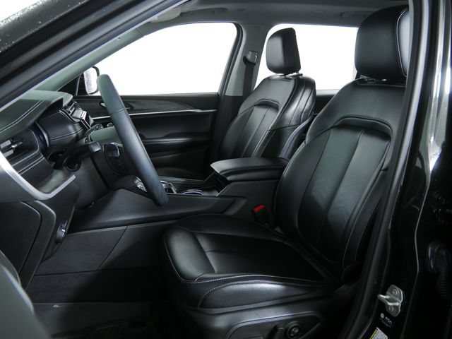 Certified 2024 Jeep Grand Cherokee L Limited AWD/4WD image 21