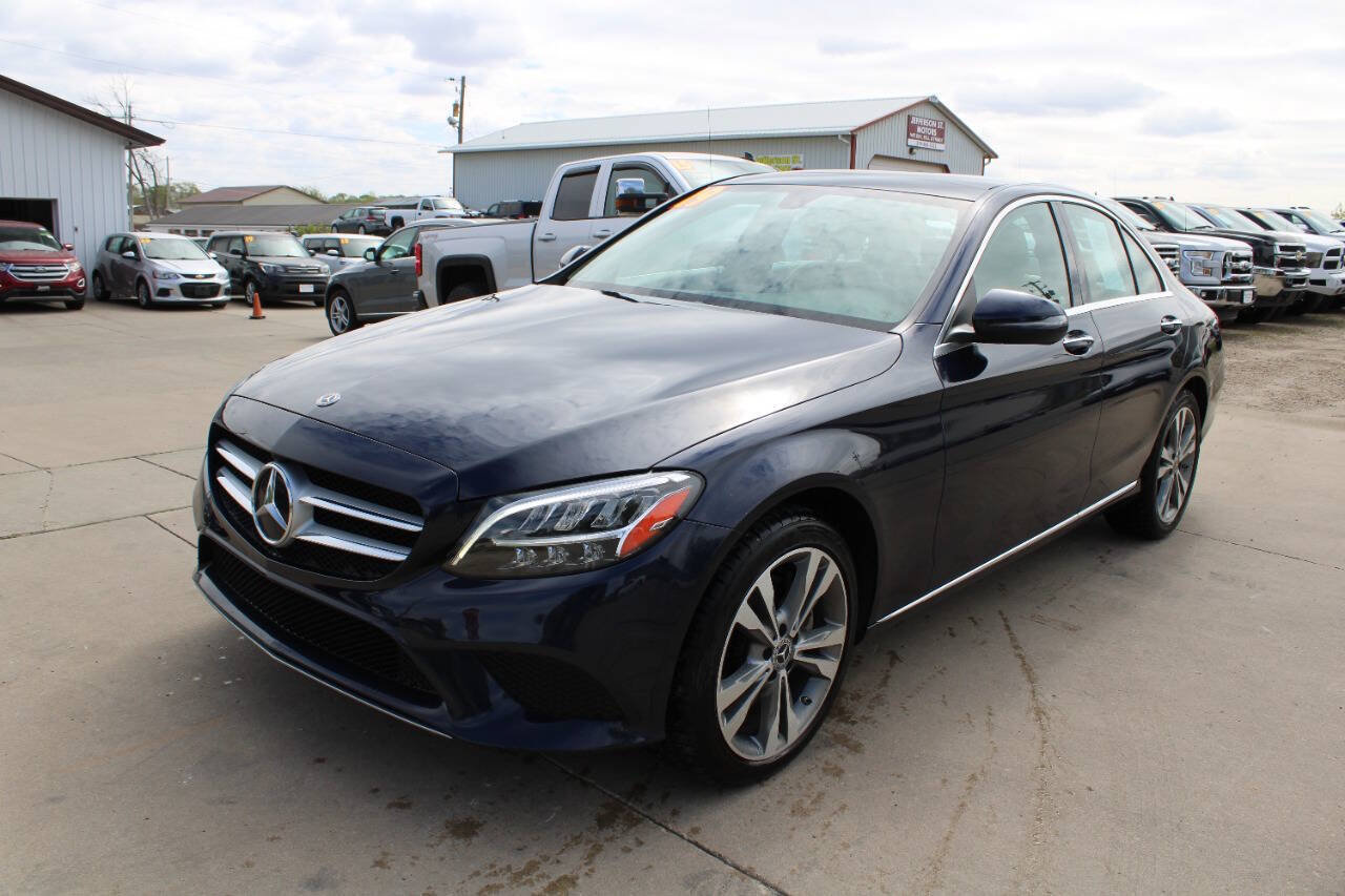 Used 2019 Mercedes-Benz C 300 4MATIC Sedan image 2
