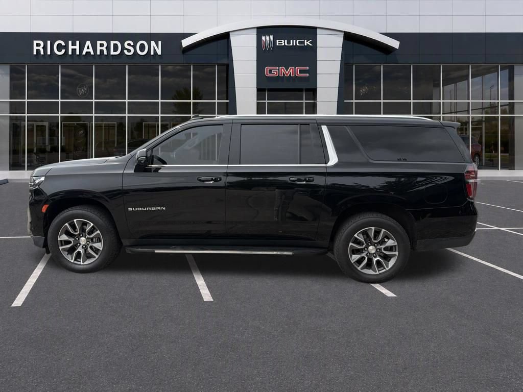 Used 2022 Chevrolet Suburban LT w/ Luxury Package AWD/4WD image 16